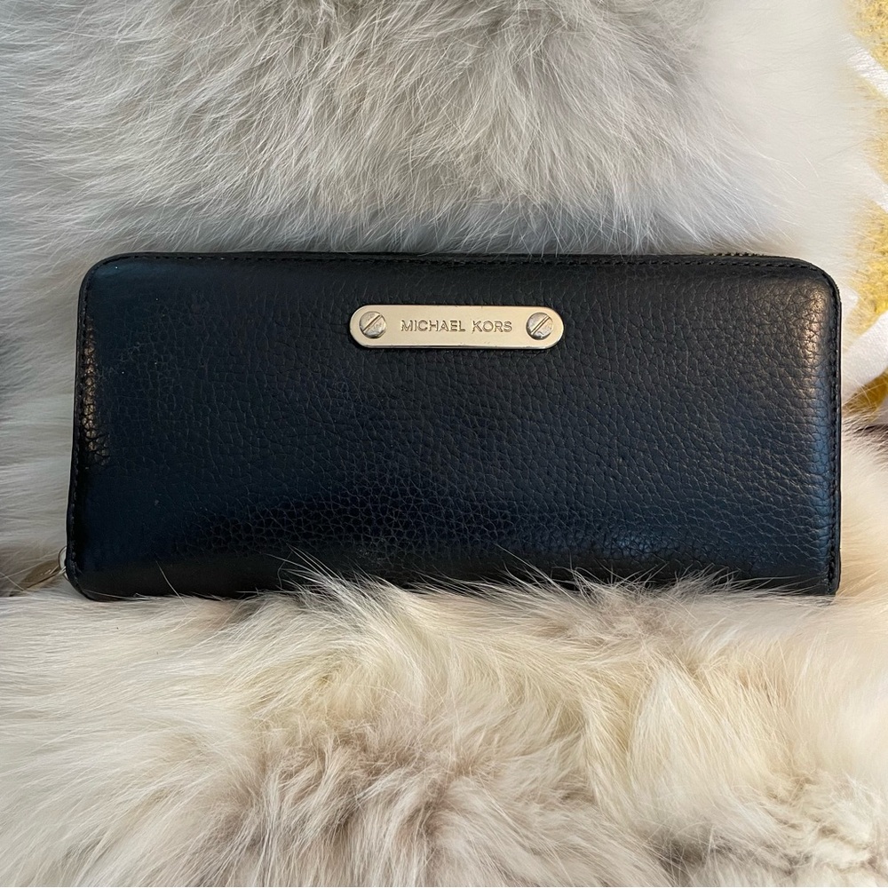 Michael Kors Jet Set Clutch Wallet